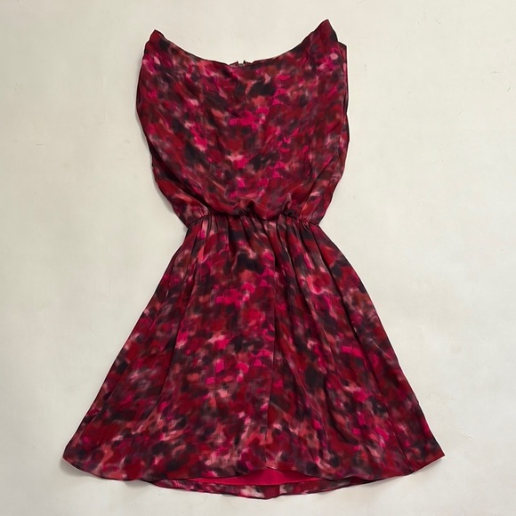 ALICE + OLIVIA Silk Mini Sheath-Style Dress with Pink and Red Watercolor Pattern - Picture 1 of 10